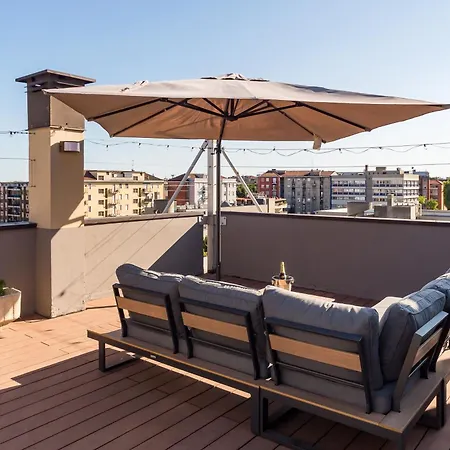 Navigli Panoramica Terrazzo Free Parking Ac Wifi * מילאנו