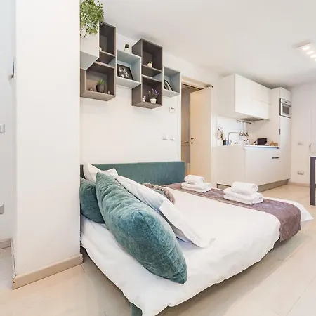 Navigli Panoramica Terrazzo Free Parking Ac Wifi דירה מילאנו