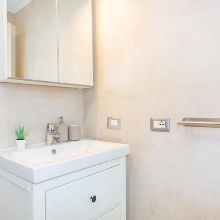 Navigli Panoramica Terrazzo Free Parking Ac Wifi מילאנו